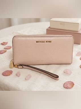 Michael Kors Pale Pink Pebbled Leather Wristlet with Gold Hardware